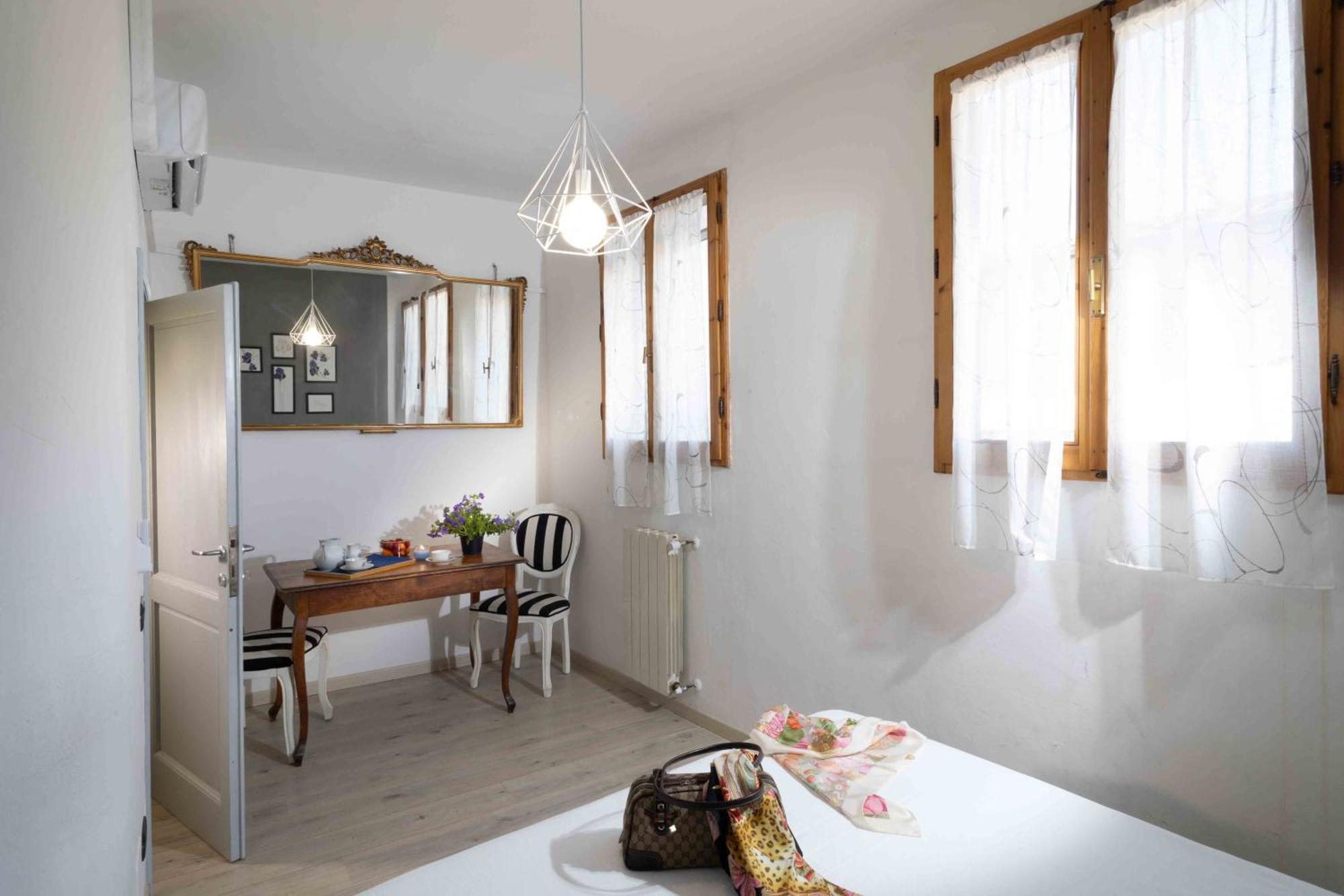 Lezioso, Apartments In Firenze Bagian luar foto