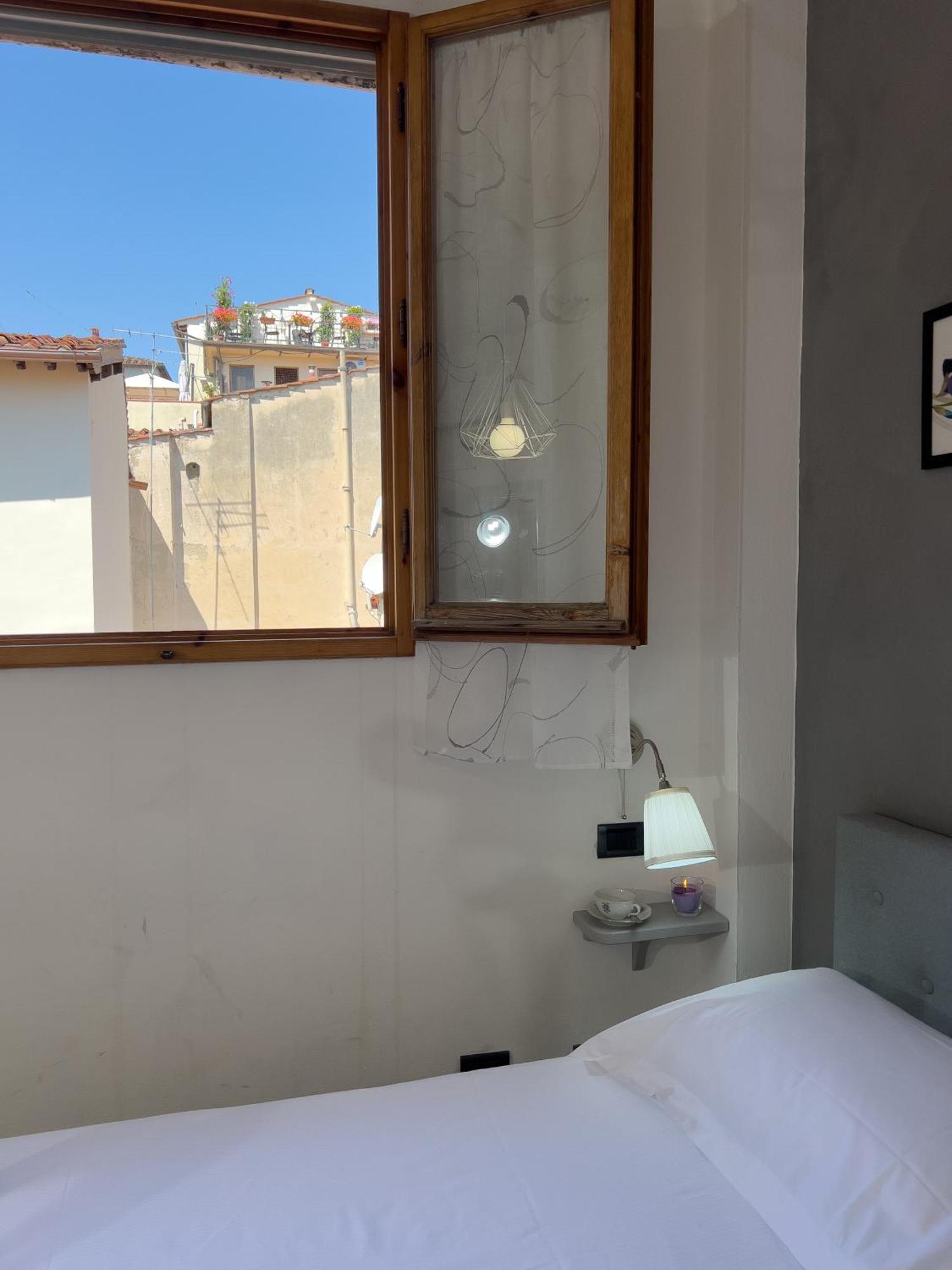 Lezioso, Apartments In Firenze Bagian luar foto